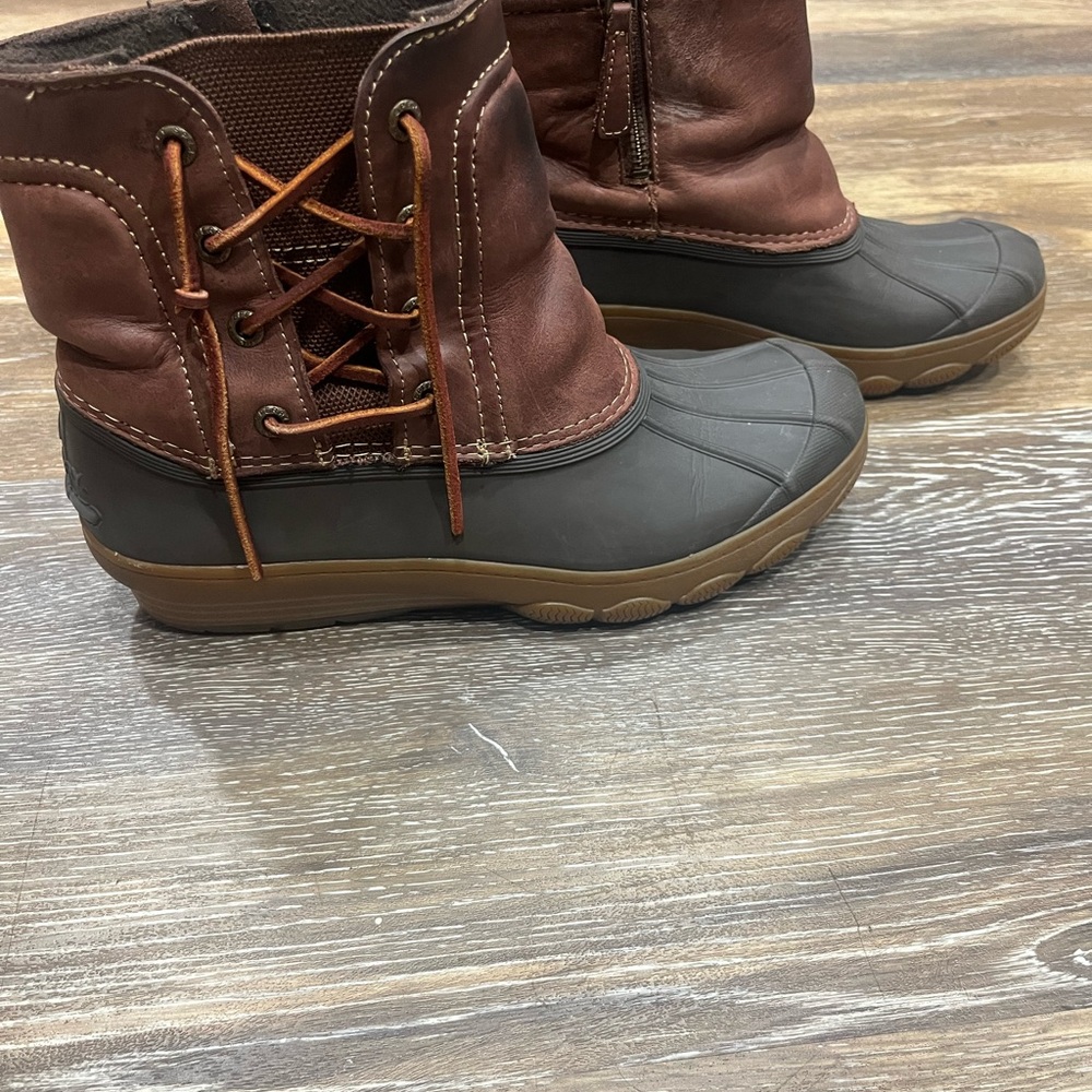 Sperry water proof boots